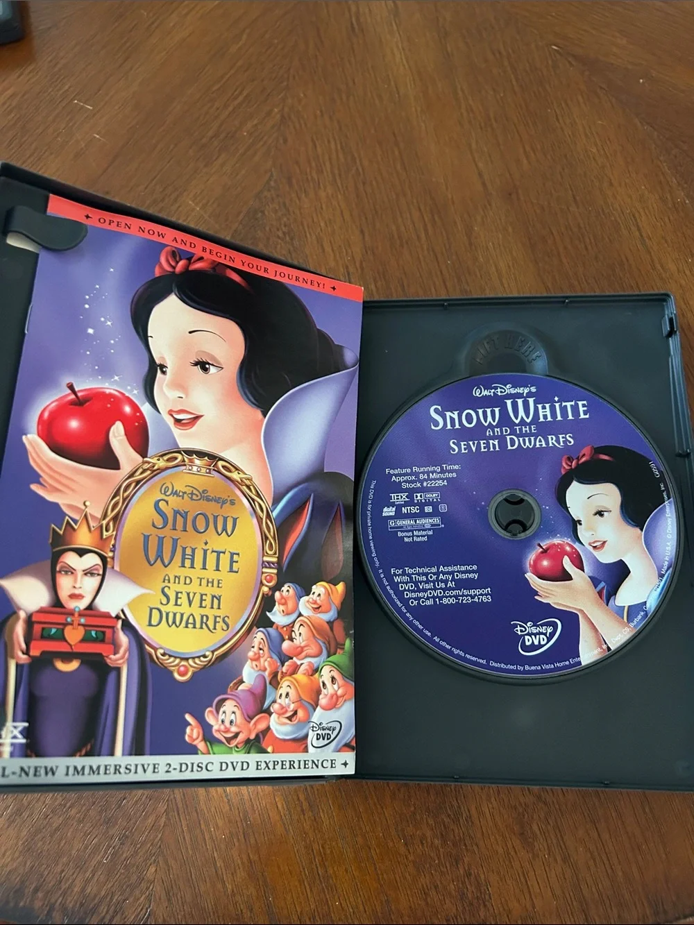 Disney Classic DVD Bundle — Sleeping Beauty, Snow White, Pinocchio, Bambi